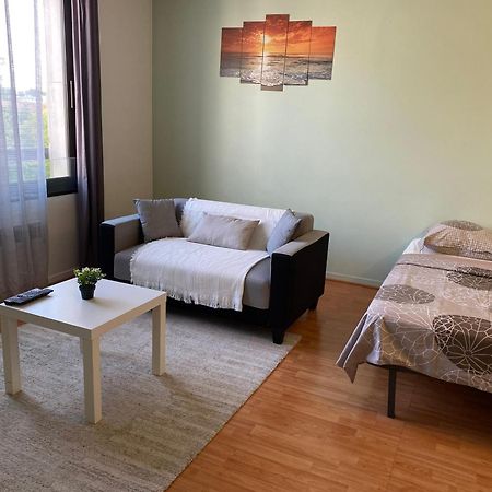 Appart Calme Avec Parking Gratuit Evry-Gregy-sur-Yerre Esterno foto